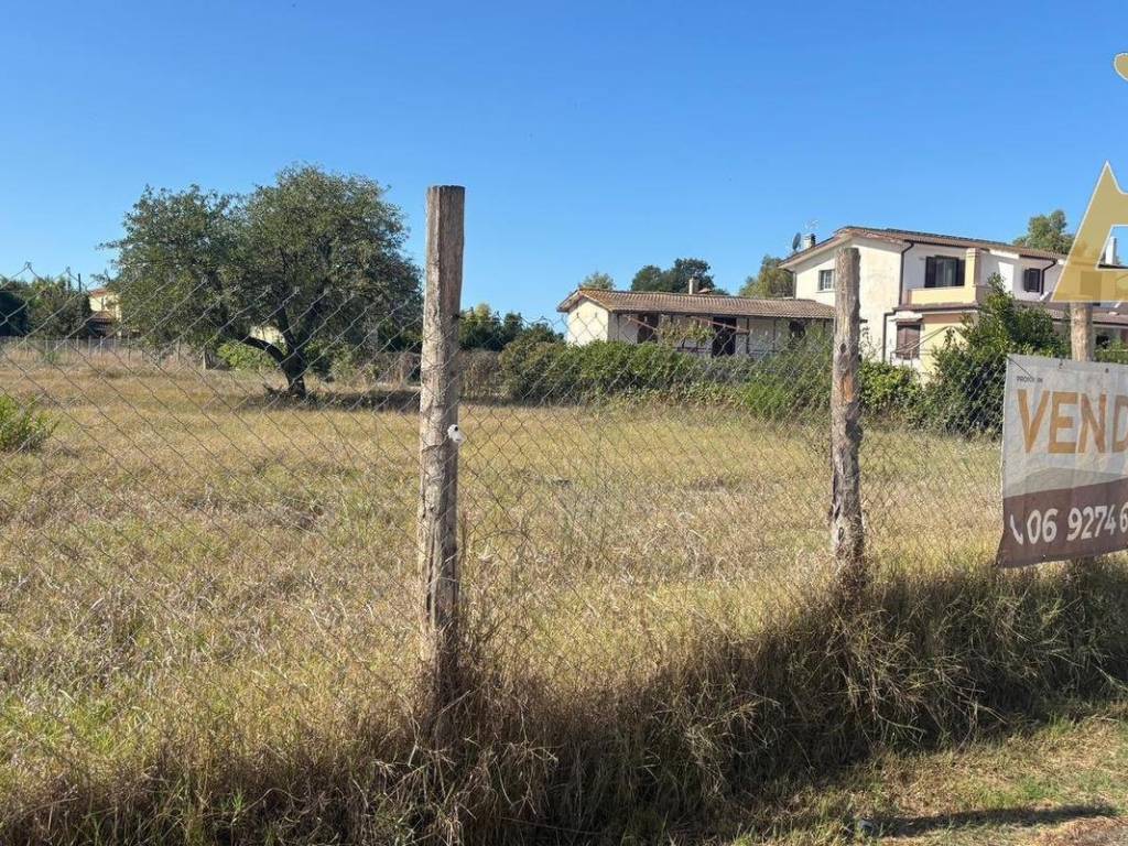 Terreno a Aprilia in Via Bradano - Foto 3