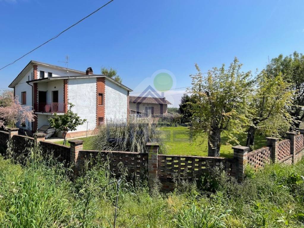 Casa indipendente a Castelvetro piacentino in VIA UGO PELO' SAN GIULIANO - Foto 2