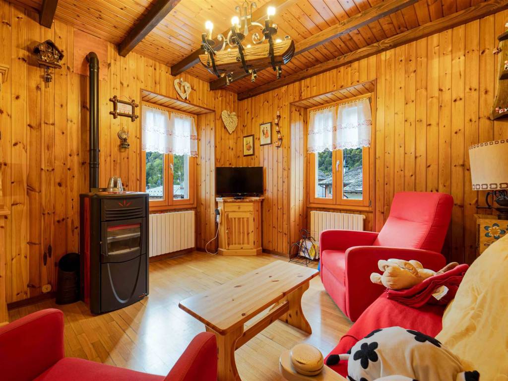 Appartamento a Campodolcino in Via Tini, 11 - Foto 2