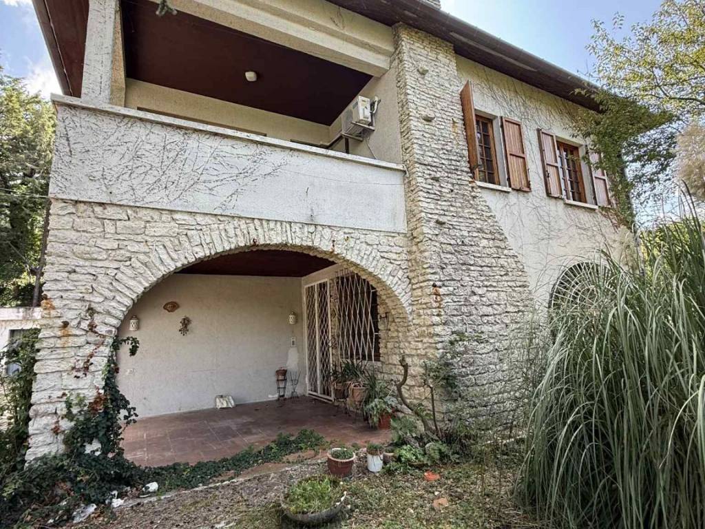 Villa a Fabriano in Via 13 Martiri di Kindu - Foto 3