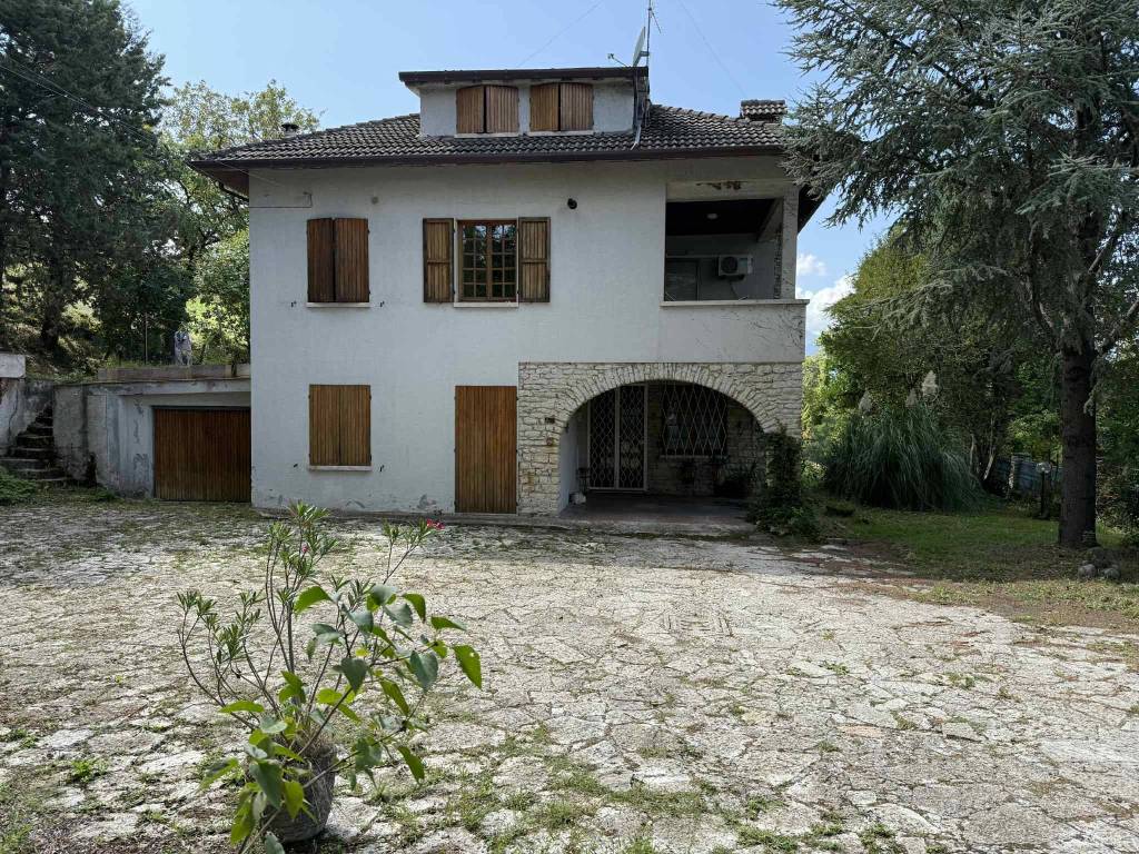 Villa a Fabriano in Via 13 Martiri di Kindu - Foto 4
