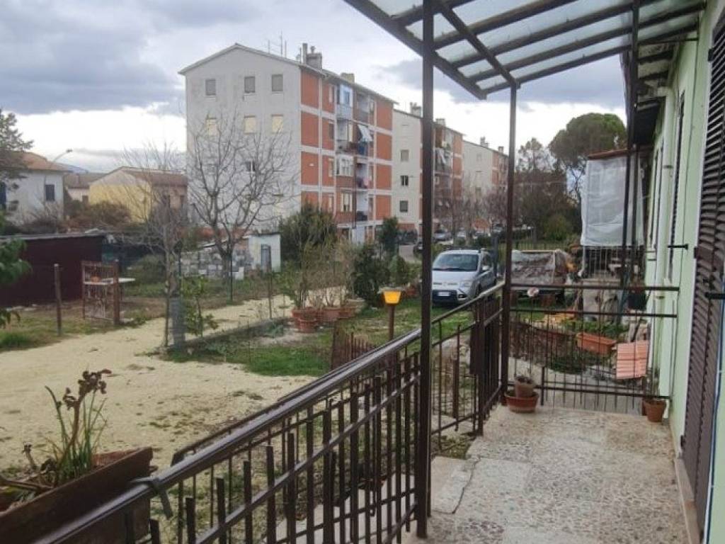Casa indipendente a Spoleto in Via dei Filosofi - Foto 2