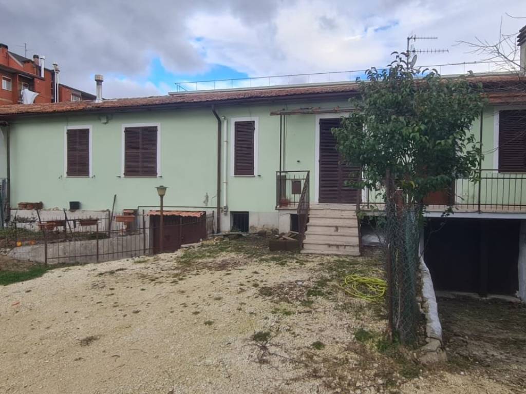 Casa indipendente a Spoleto in Via dei Filosofi - Foto 4