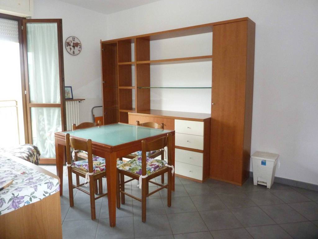 Appartamento a Luino in Via Filippo Turati - Foto 2