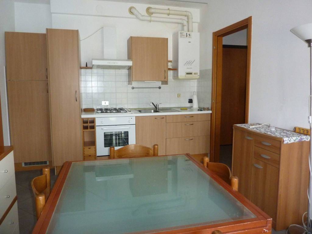 Appartamento a Luino in Via Filippo Turati - Foto 5
