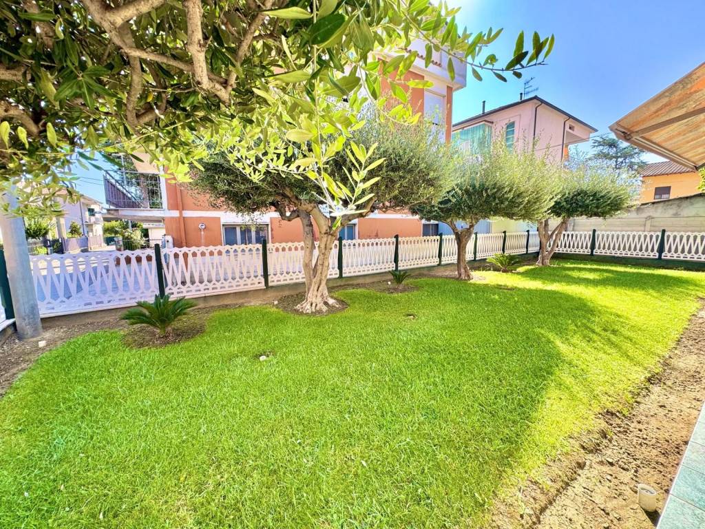 Villa a Alba adriatica in Via delle Rose, 2 - Foto 2
