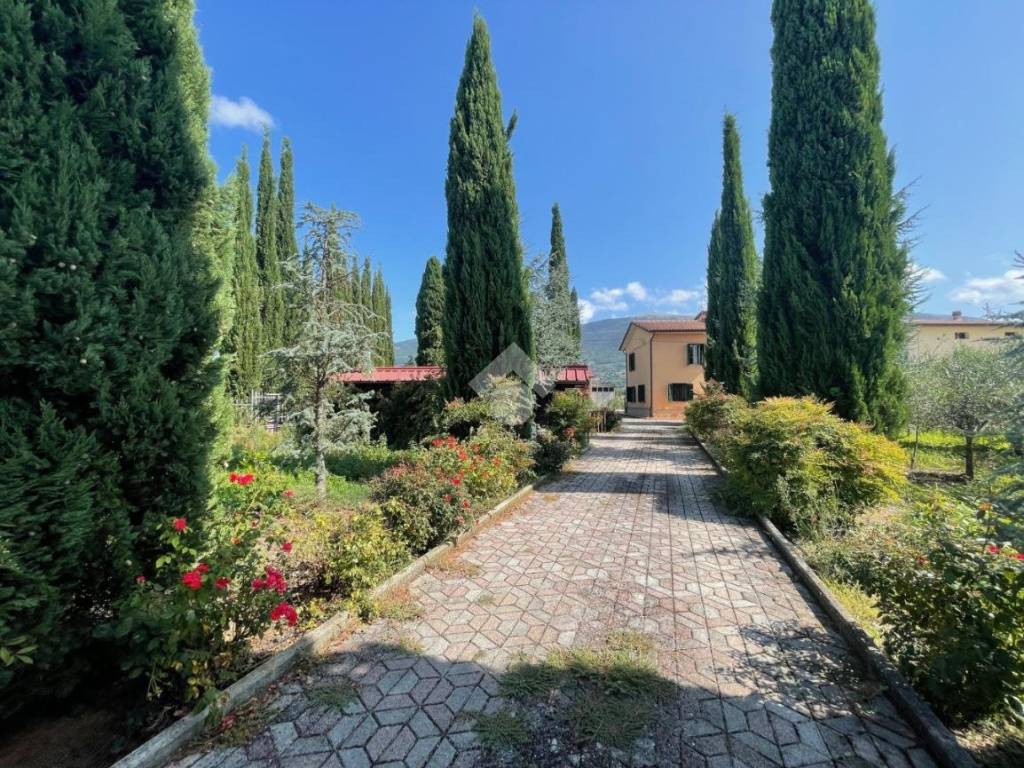 Casa indipendente a Assisi in Via santa maria della spina, 53 - Foto 3