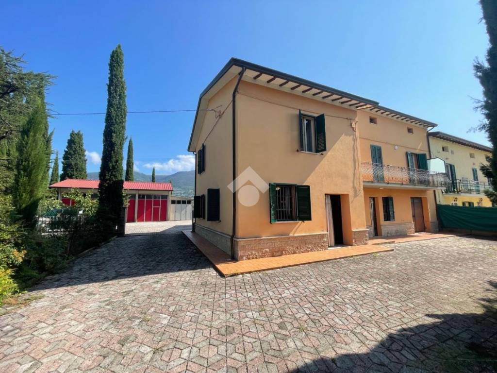Casa indipendente a Assisi in Via santa maria della spina, 53 - Foto 4
