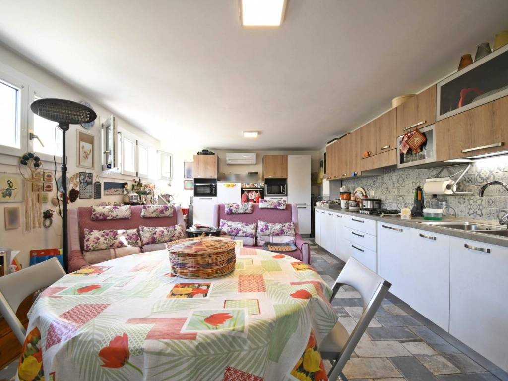 Villa a Cagliari in Via dei Conversi, 32 - Foto 2