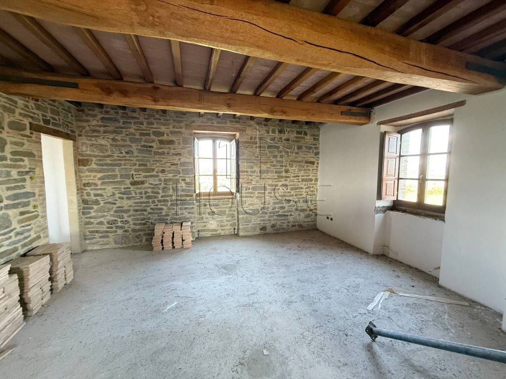 Appartamento a Gubbio in Strada Provinciale 206 di Monte Lovesco - Foto 3