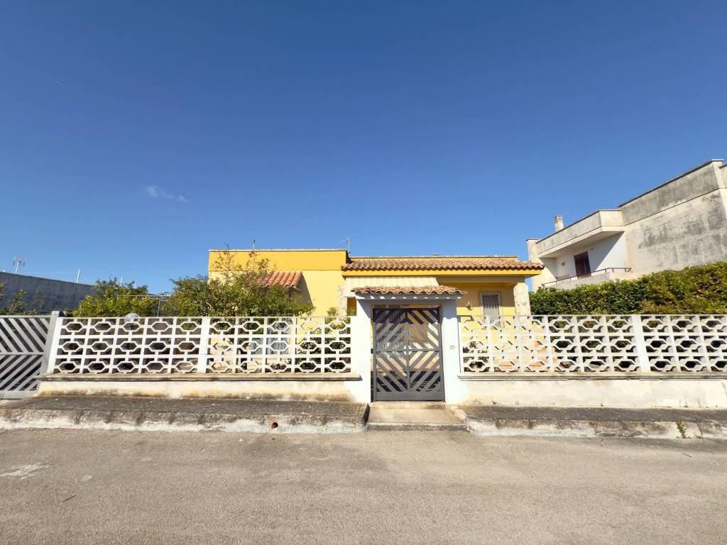 Villa a Melendugno in Viale Delfino, 65 - Foto 3