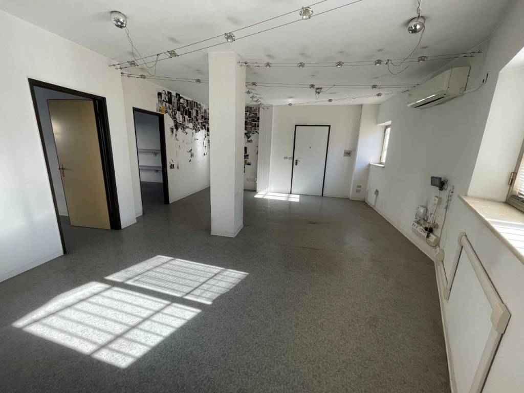 Immobile a Civitanova marche in Corso Giuseppe Garibaldi, 11 - Foto 2