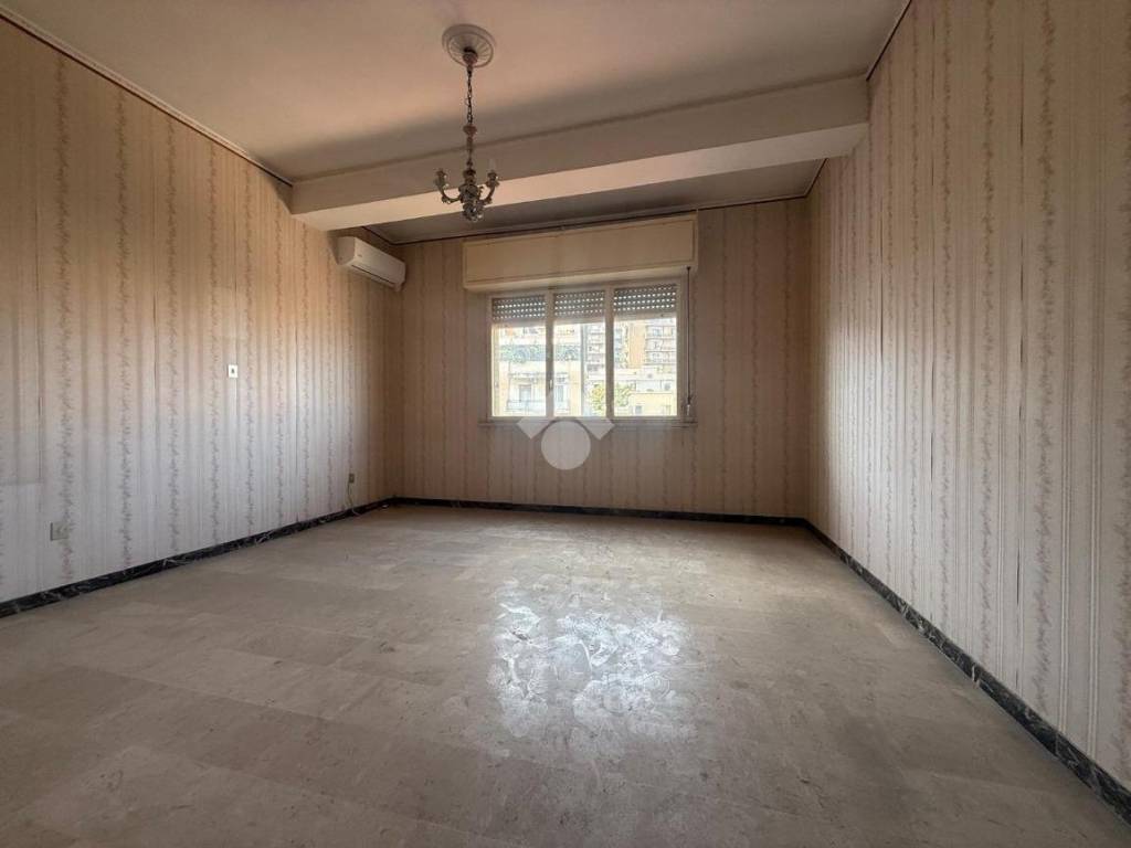 Appartamento a Reggio calabria in Via Giuseppe Melacrino, 19 - Foto 5