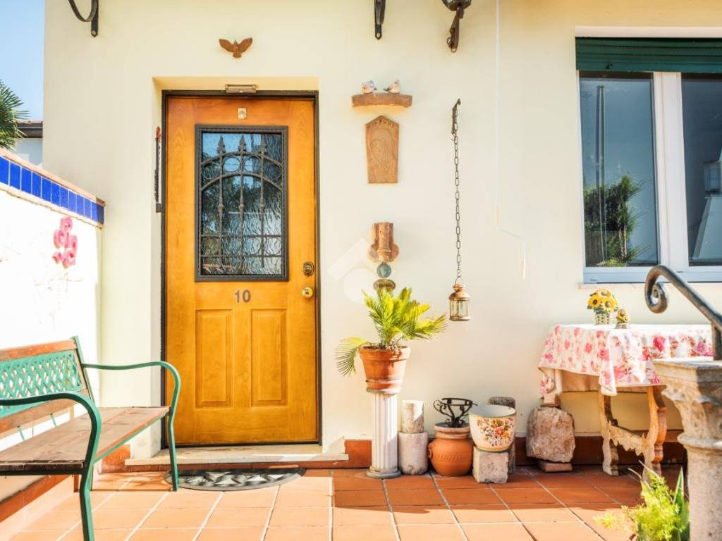 Villa a Rimini in Via del Daino, 10 - Foto 2