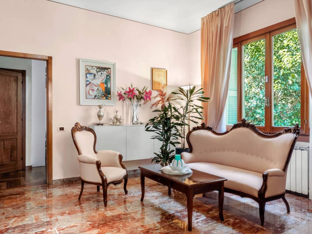 Villa a La spezia in Via Silvio Pellico, 15 - Foto 2