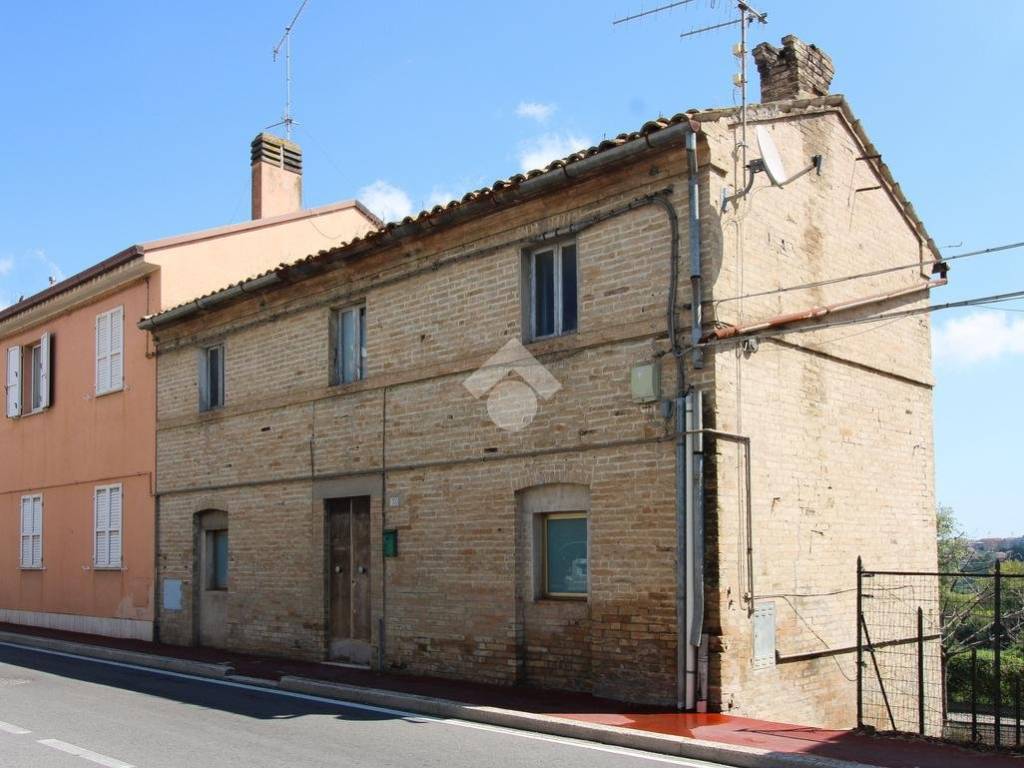 Casa indipendente a Fermo in Viale Tiro a Segno, 33 - Foto 3