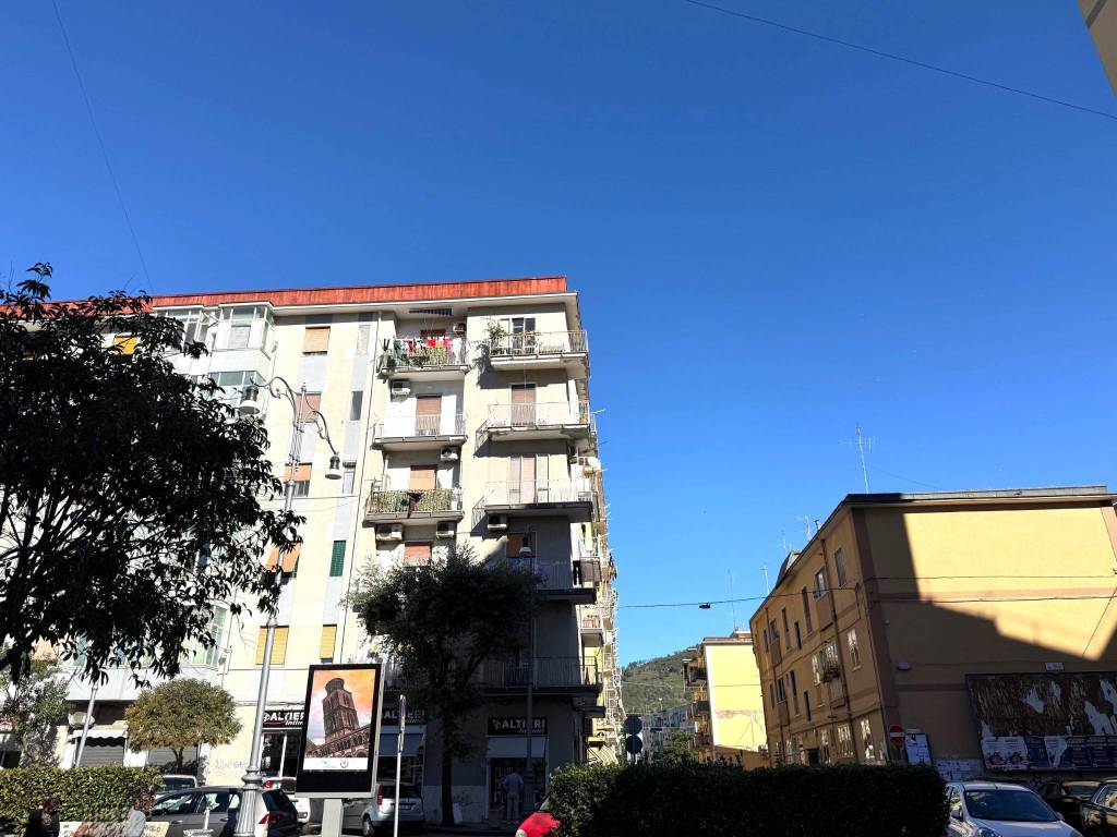 Appartamento a Salerno in Via Onofrio Galdieri, 9 - Foto 2