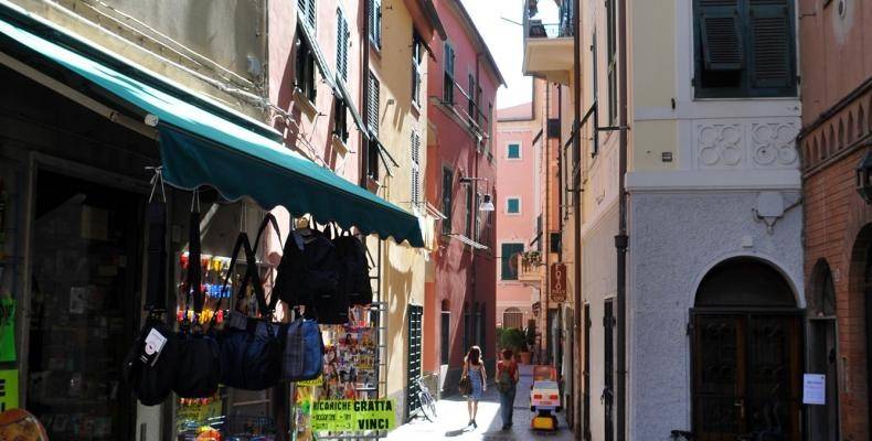 Appartamento a Cogoleto in Via Rati - Foto 2