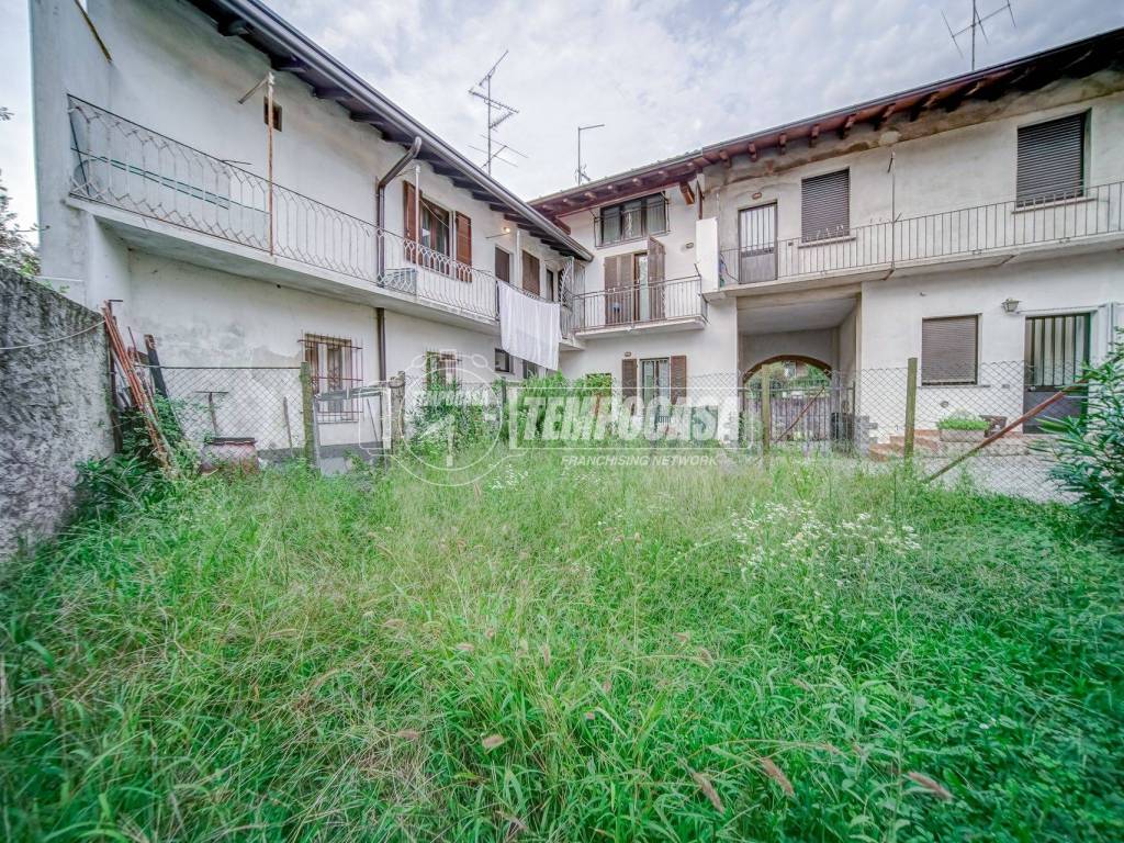 Casa indipendente a Somma lombardo in Via Salvette 11 - Foto 2