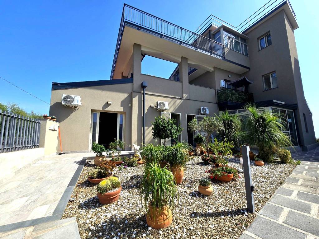 Villa a Acireale in Via Cordovado - Foto 4