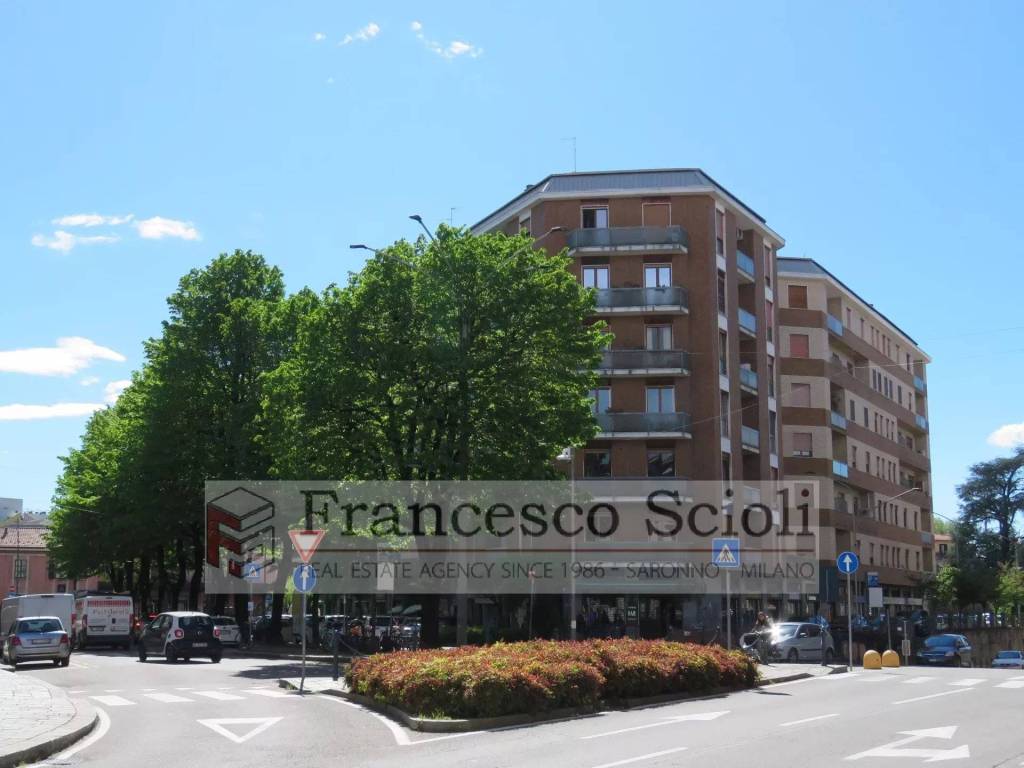 Appartamento a Saronno in Via A. Diaz 10, - Foto 2