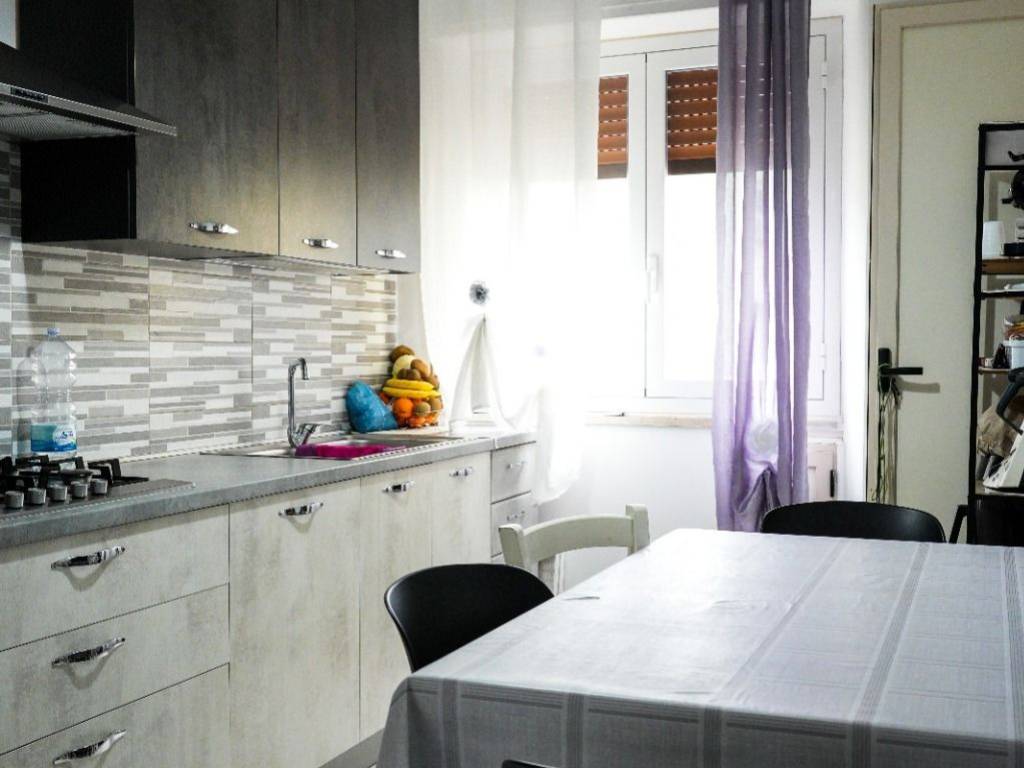 Appartamento a Crotone in Via Dante Alighieri, 26 - Foto 2
