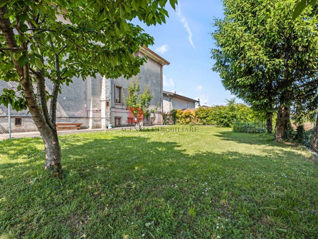 Villa a Curtatone in Via Giacomo Leopardi, 2 - Foto 2