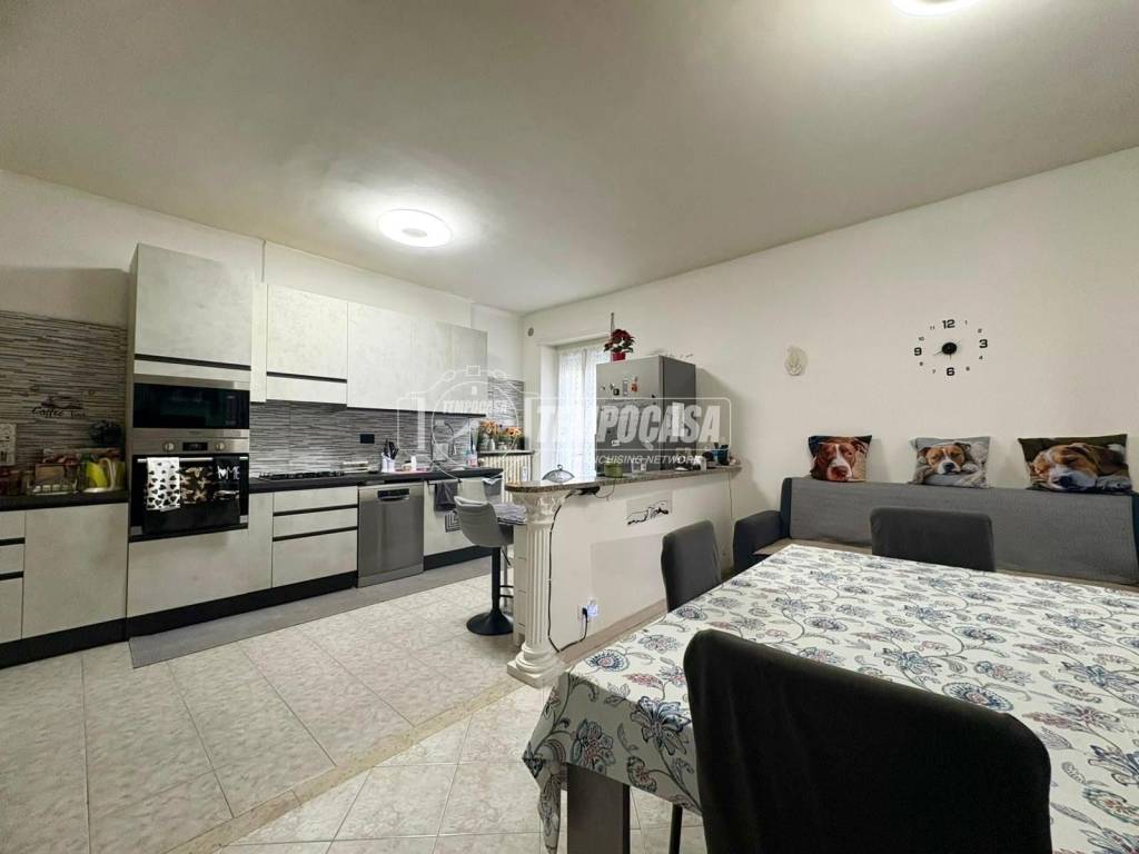 Appartamento a Ciriè in Via Vittorio Veneto - Foto 2