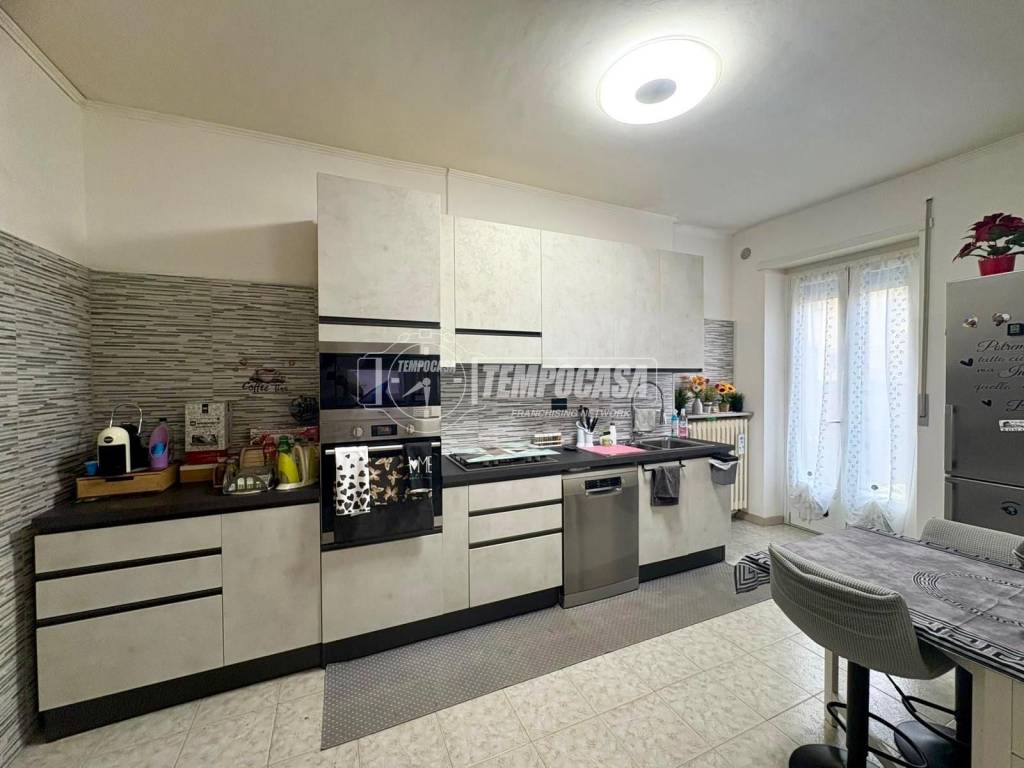 Appartamento a Ciriè in Via Vittorio Veneto - Foto 3