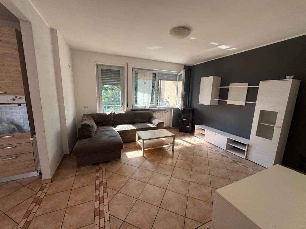 Appartamento a Besozzo in Via Antonio N. Gorini - Foto 5