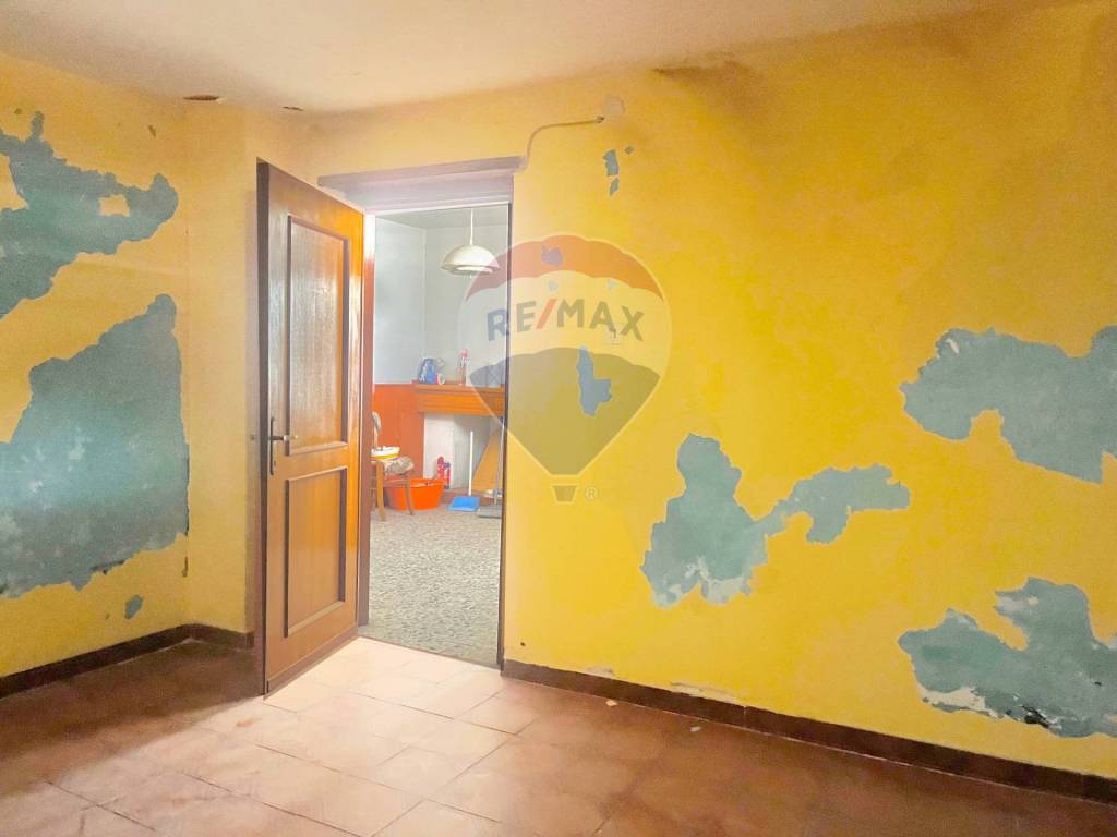 Casa indipendente a Tonara in via Garibaldi, 2 - Foto 2