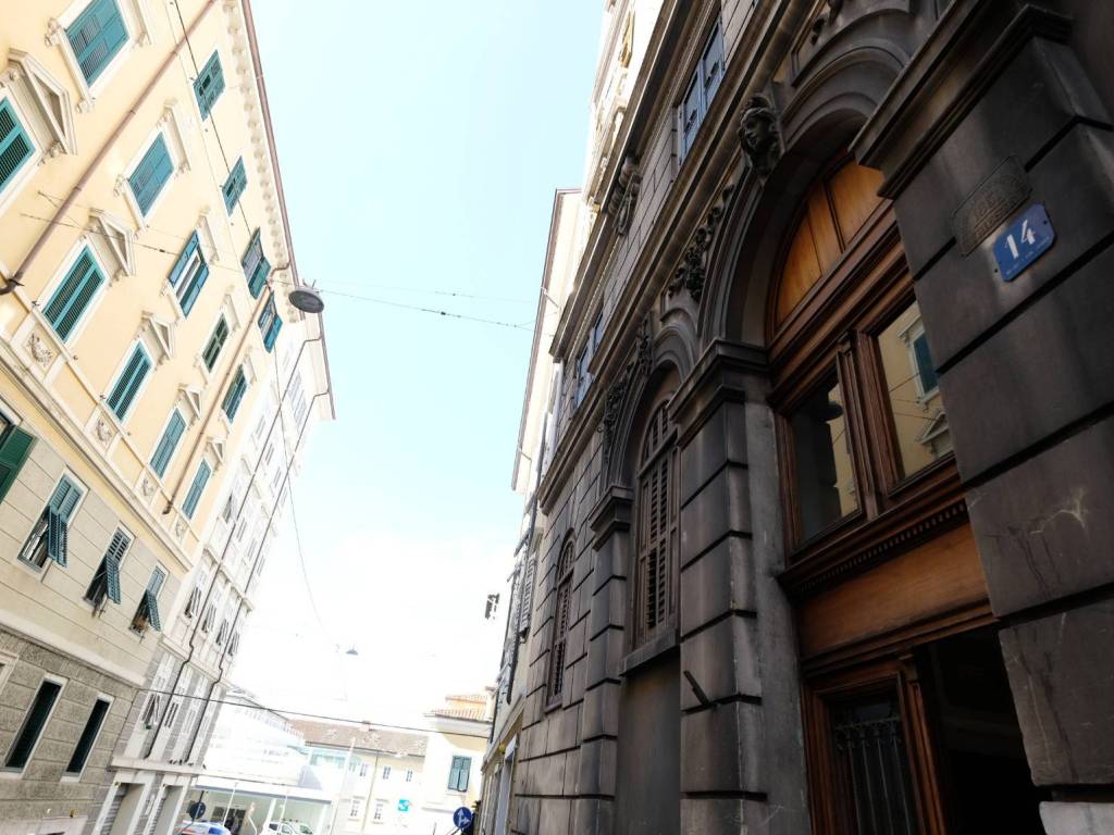 Appartamento a Trieste in Via Carlo e Giani Stuparich, 14 - Foto 2