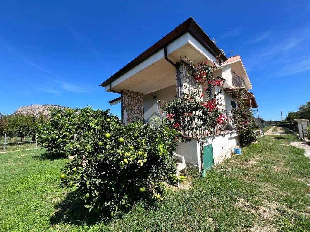 Villa a Terracina in Strada via mortacino, traversa Pantani Da Basso - Foto 2