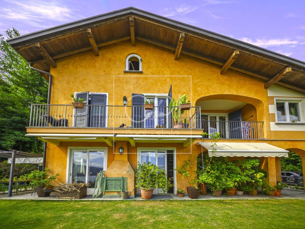 Villa a Verbania in Via Antonio Rossi, 19/a - Foto 2