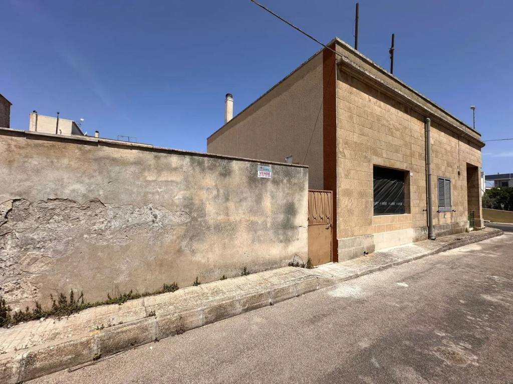 Villa a Sanarica in Via Vittorio Veneto, 23 - Foto 2