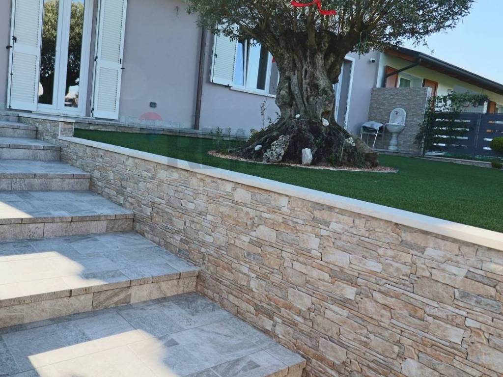 Villa a Sotto il monte giovanni xxiii in via Bergamo, 48 - Foto 4