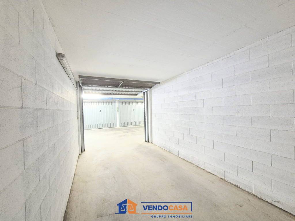 Box / garage a Finale ligure in Via Paolo Cappa - Foto 5