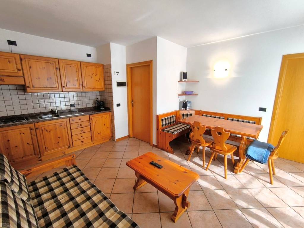 Appartamento a Chiesa in valmalenco in Via Funivia - Foto 3