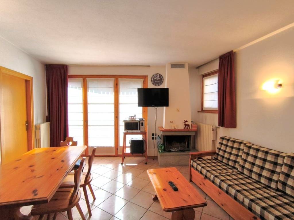 Appartamento a Chiesa in valmalenco in Via Funivia - Foto 5