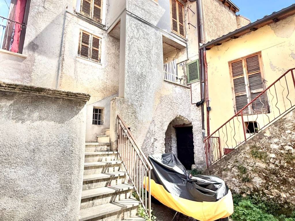 Casa indipendente a Rieti in Via Monte Terminillo, 10 - Foto 2