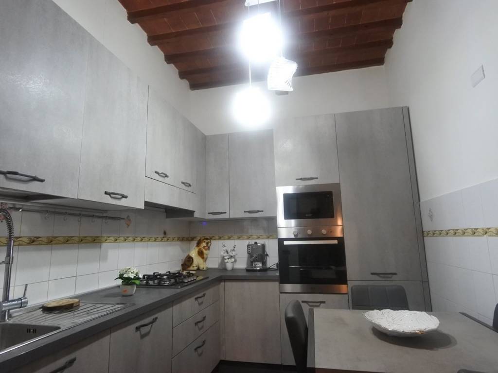 Appartamento a Campi bisenzio in Via Santo Stefano - Foto 3