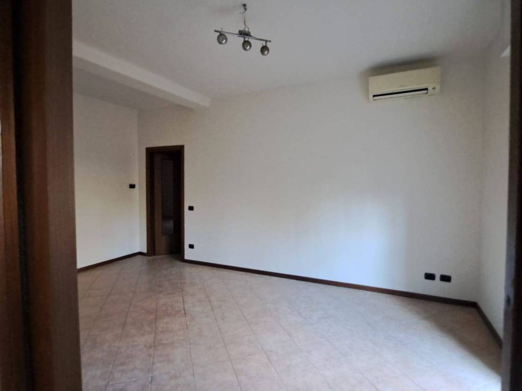 Appartamento a Modena in Via Enrico Morselli - Foto 2