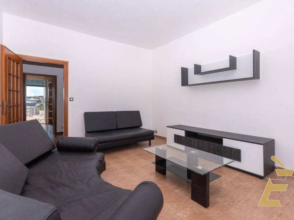 Appartamento a Valenza in VIA PELLIZZARI, 46 - Foto 2