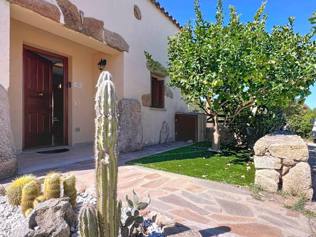 Casa indipendente a Loiri porto san paolo in Via Gallura - Foto 3