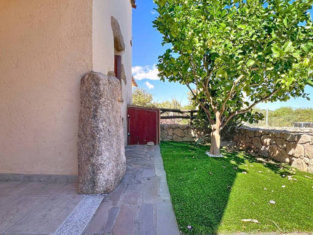 Casa indipendente a Loiri porto san paolo in Via Gallura - Foto 4