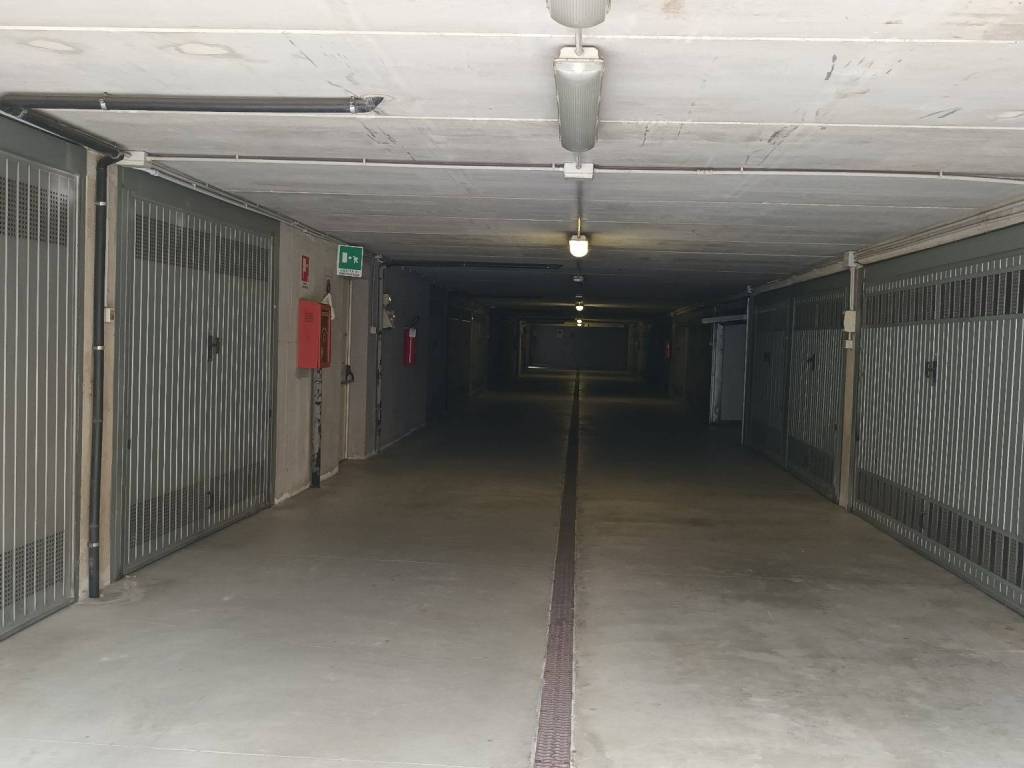 Box / garage a Como in Via Domenico Pino - Foto 2