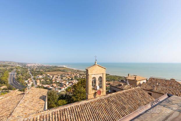 Loft / open space a Fermo in Via Giulio Cesare, 35, 63900 Torre Di Palme Fm, Italia - Foto 3
