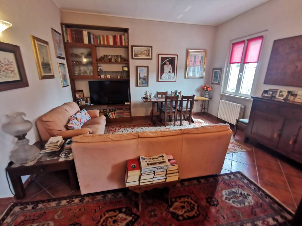Villa a Verrua po in Via Tre Martiri, 45 - Foto 2