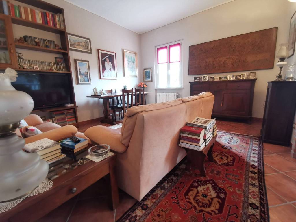 Villa a Verrua po in Via Tre Martiri, 45 - Foto 3