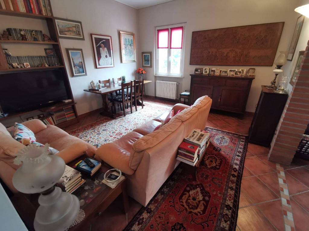 Villa a Verrua po in Via Tre Martiri, 45 - Foto 4